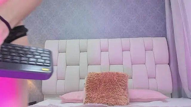 alisstarr online show from 2, 3, 2026