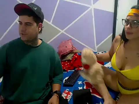 couple  hott069 online show from 5, 3, 2026