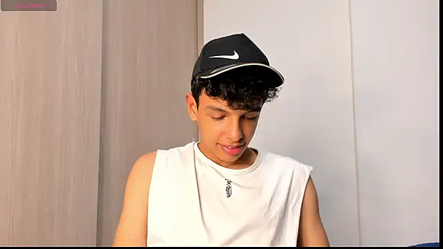 Maxfrost1 online show from 22, 2, 2026