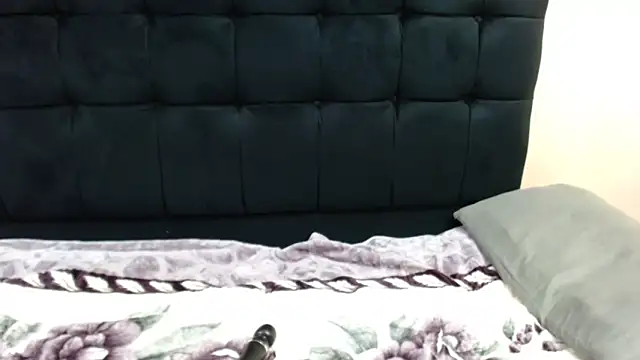 OnionBooty3573 online show from 7, 5, 2026