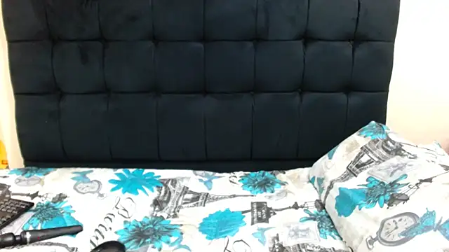 OnionBooty3573 online show from 10, 4, 2026