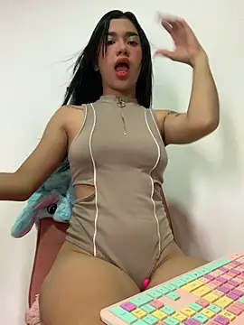 Lily em online show from 13, 5, 2026