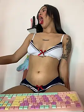 Lily em online show from 29, 4, 2026