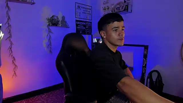 Snapshot of Rob_zaens33 chatting on 19, 2, 2026 Rob zaens33 online show from 19, 2, 2026