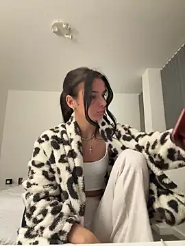 Snapshot of Amberbanxx chatting on 2, 4, 2026 Amberbanxx online show from 2, 4, 2026