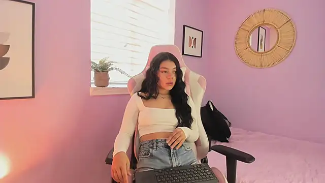 Lummii  online show from 27, 2, 2026