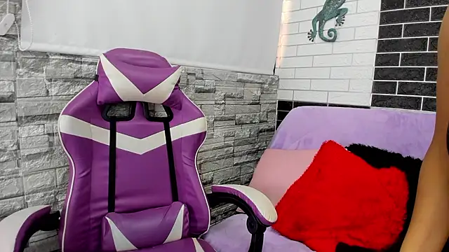 Sienna Lux01 online show from 28, 2, 2026