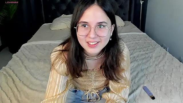 leylamirage online show from 12, 3, 2026