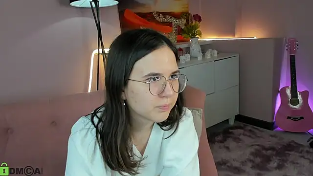 leylamirage online show from 13, 3, 2026