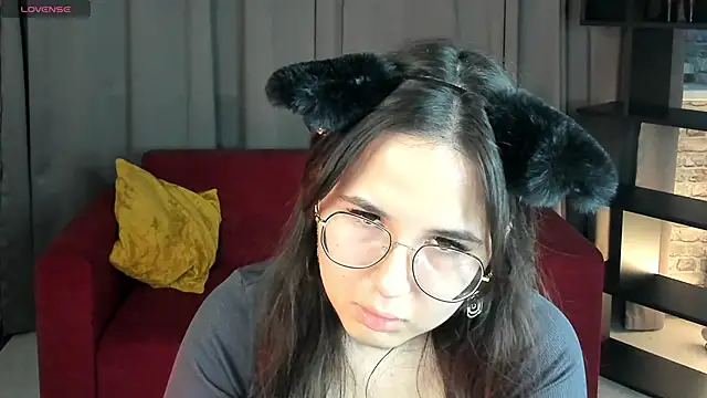 leylamirage online show from 5, 4, 2026