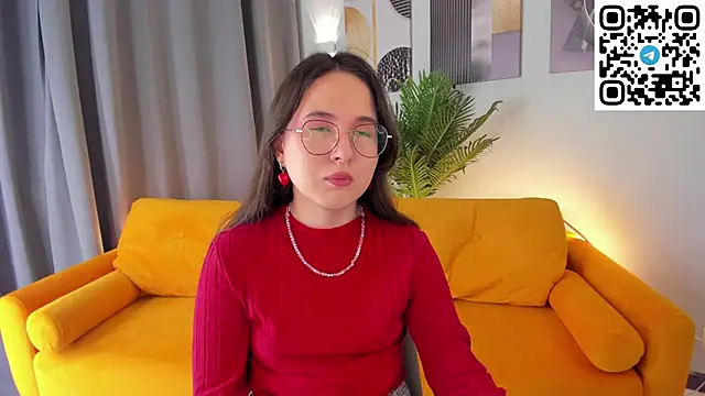 leylamirage online show from 4, 5, 2026