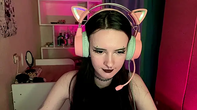 MabelDefina online show from 20, 5, 2026