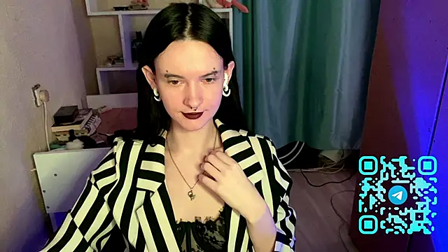 MabelDefina online show from 19, 4, 2026