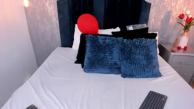 Janna  26 online show from 23, 2, 2026