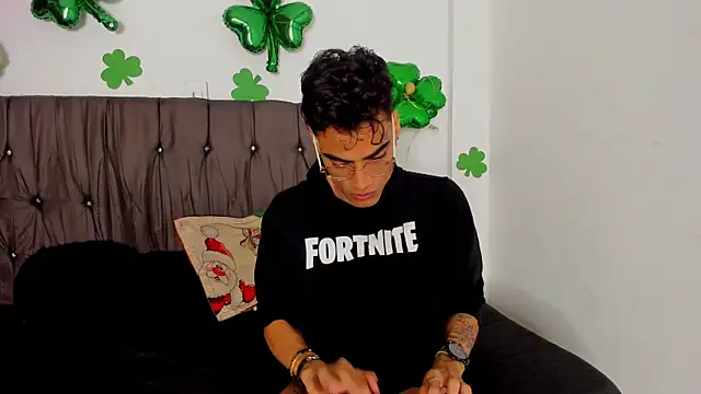 Gay Red Room online show from 18, 4, 2026