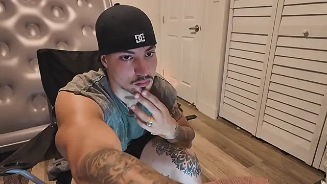 Alejandrosolerxxx online show from 7, 3, 2026