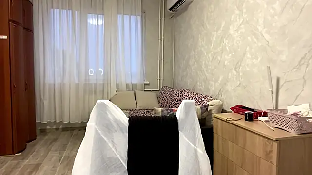 StephaniCute online show from 17, 6, 2026