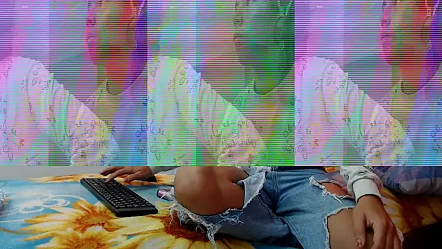 skinnysexy18 online show from 25, 2, 2026