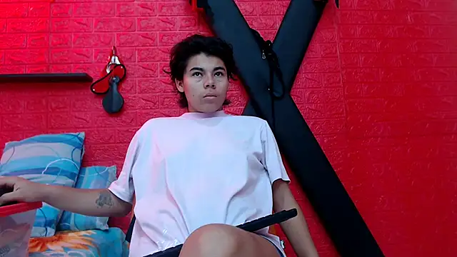 skinnysexy18 online show from 1, 3, 2026