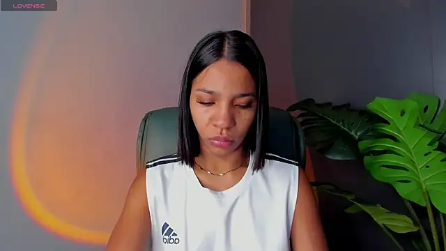 Snapshot of zara_leee chatting on 16, 5, 2026 zara leee online show from 16, 5, 2026