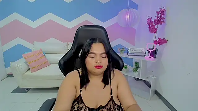 Miss Shaira online show from 4, 3, 2026