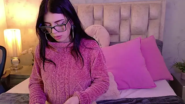 Snapshot of IsabellaRossi chatting on 1, 4, 2026 IsabellaRossi online show from 1, 4, 2026