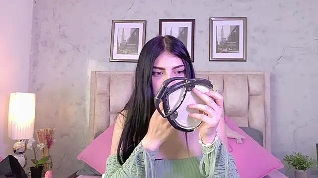 IsabellaRossi online show from 18, 5, 2026