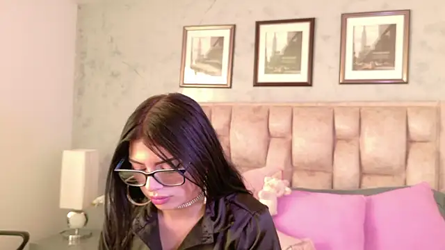 Snapshot of IsabellaRossi chatting on 2, 4, 2026 IsabellaRossi online show from 2, 4, 2026