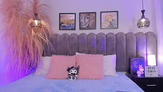 Bella  Peach online show from 22, 4, 2026