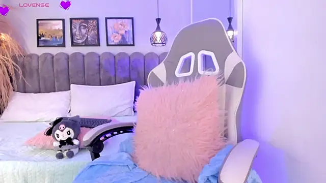 Bella  Peach online show from 18, 4, 2026