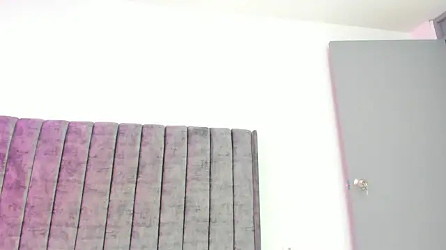 Evelin  thompsson online show from 29, 5, 2026