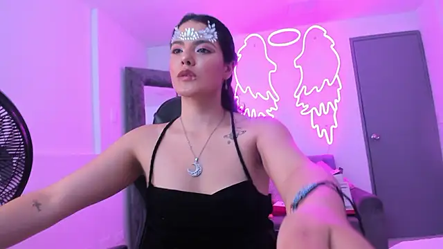 Evelin  thompsson online show from 13, 3, 2026