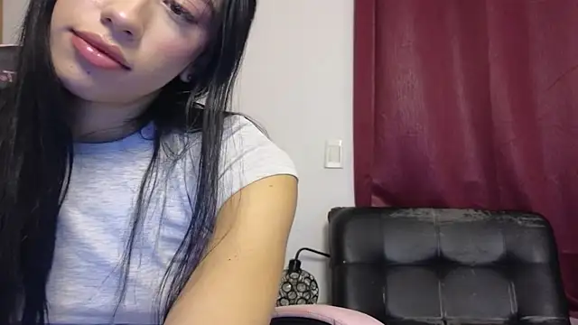 Snapshot of nath1_ chatting on 3, 5, 2026 nath1 online show from 3, 5, 2026