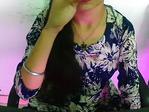 Snapshot of Hotsurbhi chatting on 9, 3, 2026 Hotsurbhi online show from 9, 3, 2026