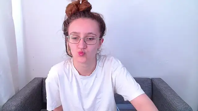 Snapshot of miay_here_ chatting on 2, 6, 2026 miay here online show from 2, 6, 2026