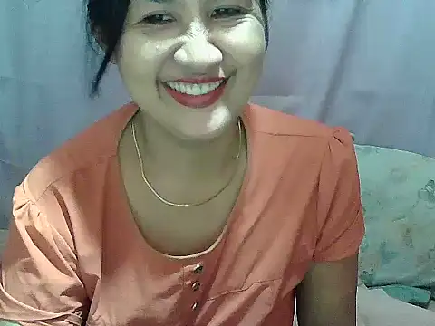 Snapshot of Sh1nbae22 chatting on 5, 7, 2026 Sh1nbae22 online show from 5, 7, 2026