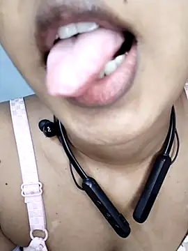 Snapshot of ASHANYA_JAYASOORIYA chatting on 24, 4, 2026 ASHANYA JAYASOORIYA online show from 24, 4, 2026