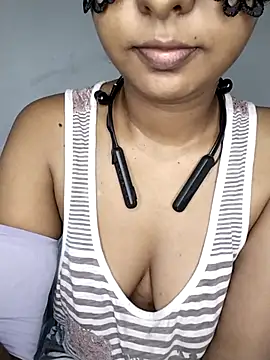 Snapshot of ASHANYA_JAYASOORIYA chatting on 26, 5, 2026 ASHANYA JAYASOORIYA online show from 26, 5, 2026