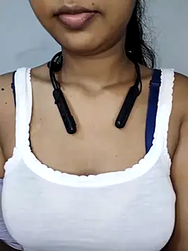 Snapshot of ASHANYA_JAYASOORIYA chatting on 19, 5, 2026 ASHANYA JAYASOORIYA online show from 19, 5, 2026