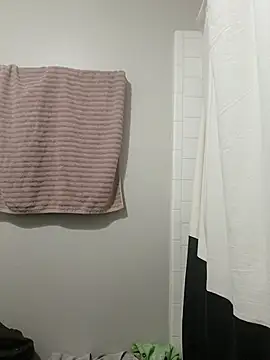 lawlesslovemaker69 online show from 5, 3, 2026