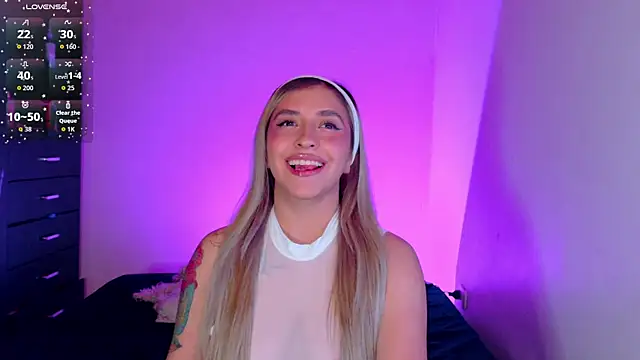 Snapshot of saradiazxxx chatting on 23, 6, 2026 saradiazxxx online show from 23, 6, 2026