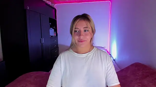 saradiazxxx online show from 11, 4, 2026