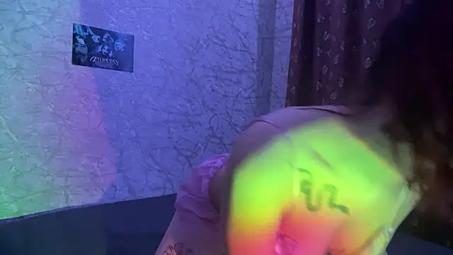 AmaliaJess online show from 8, 4, 2026