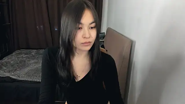 Snapshot of moon_bloom chatting on 12, 3, 2026 moon bloom online show from 12, 3, 2026