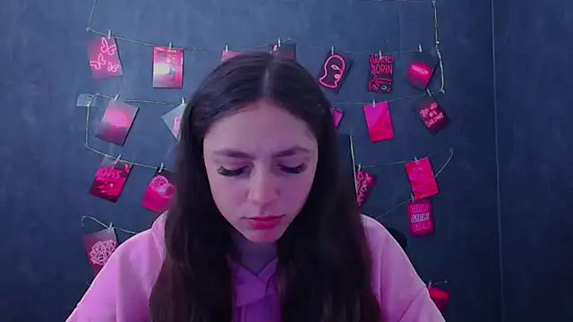 KissMeJulia online show from 13, 4, 2026