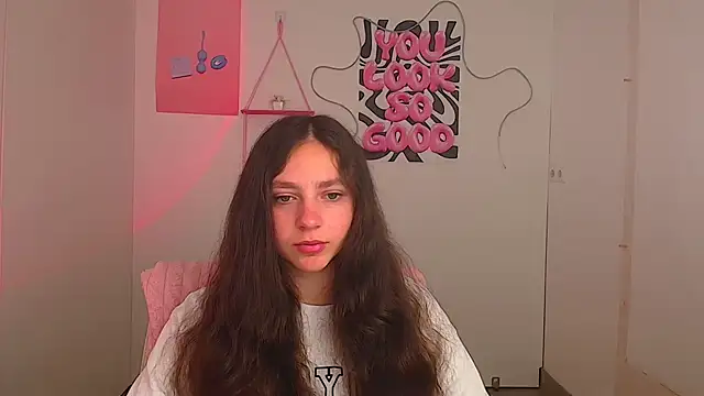 KissMeJulia online show from 9, 5, 2026