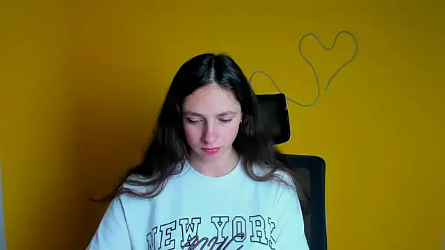 KissMeJulia online show from 10, 5, 2026