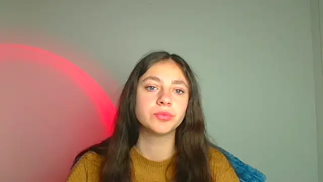 KissMeJulia online show from 24, 4, 2026