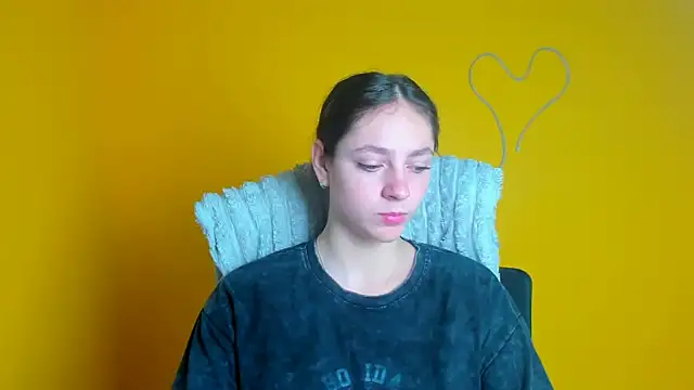 KissMeJulia online show from 21, 5, 2026