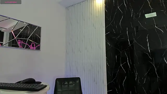 Violette 0 online show from 23, 2, 2026